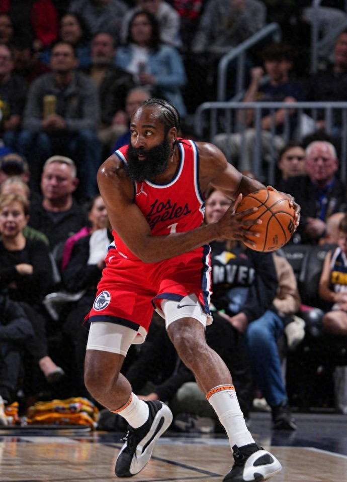 天博娱乐国际比赛日NBA总决赛焦点战，尼斯内部沟通，管理层满意，临场指挥获称赞的简单介绍