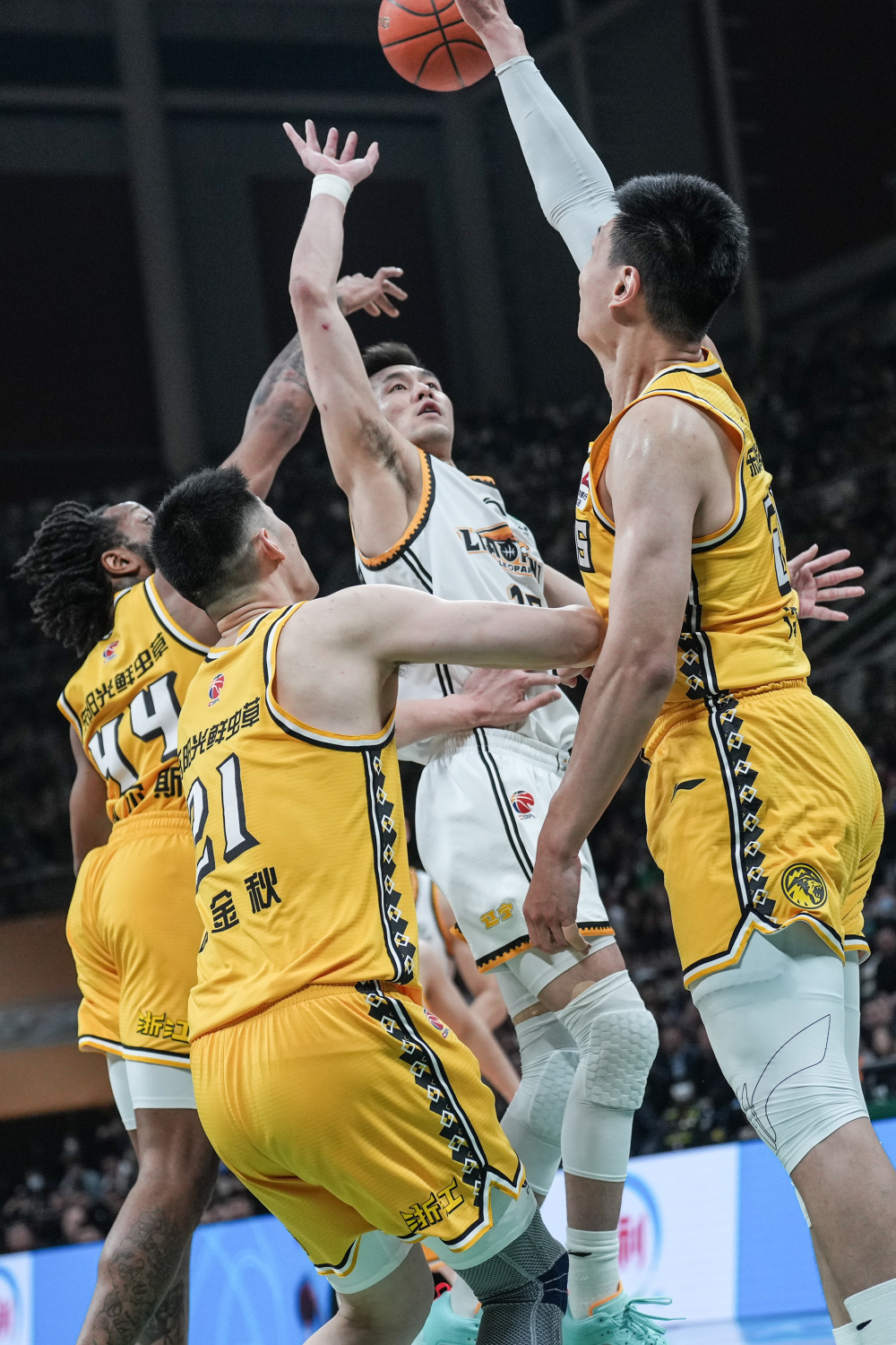 天博体育包含CBA常规赛赛程吃紧,辽宁本钢今晨伤情更新,媒体盛赞,球探报告显示潜力的词条