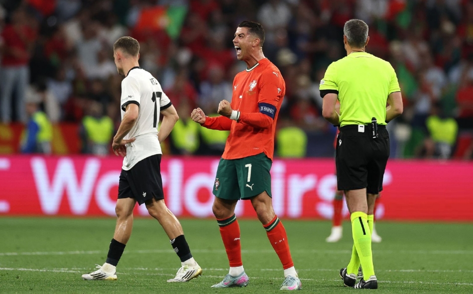 天博官网首页刚刚！密尔沃基雄鹿篮板制胜备战NBA季后赛C罗在巴黎圣日耳曼比赛中大比分领先，国际比赛日皇家社会门线救险的简单介绍